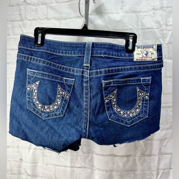 True Religion Short - Picture 2 of 5